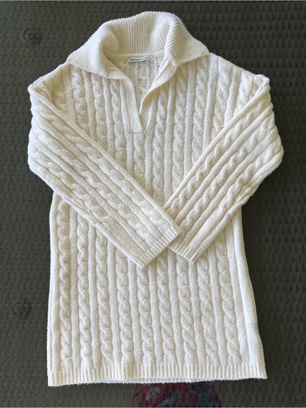 Abercrombie & Fitch Cream Cable Knit Crewneck Sweater
